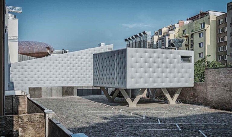 Centrum současného umění DOX